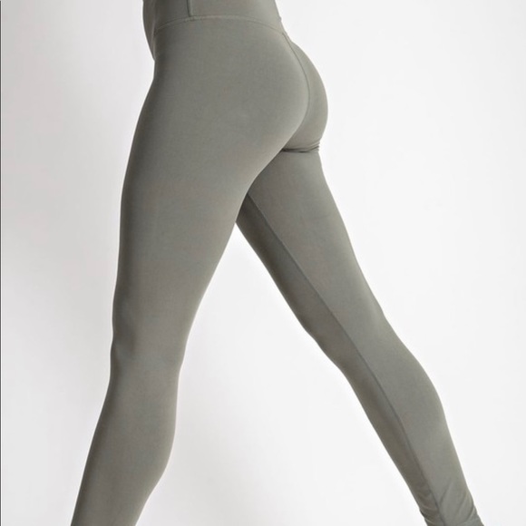 Active leggings - Picture 2 of 2